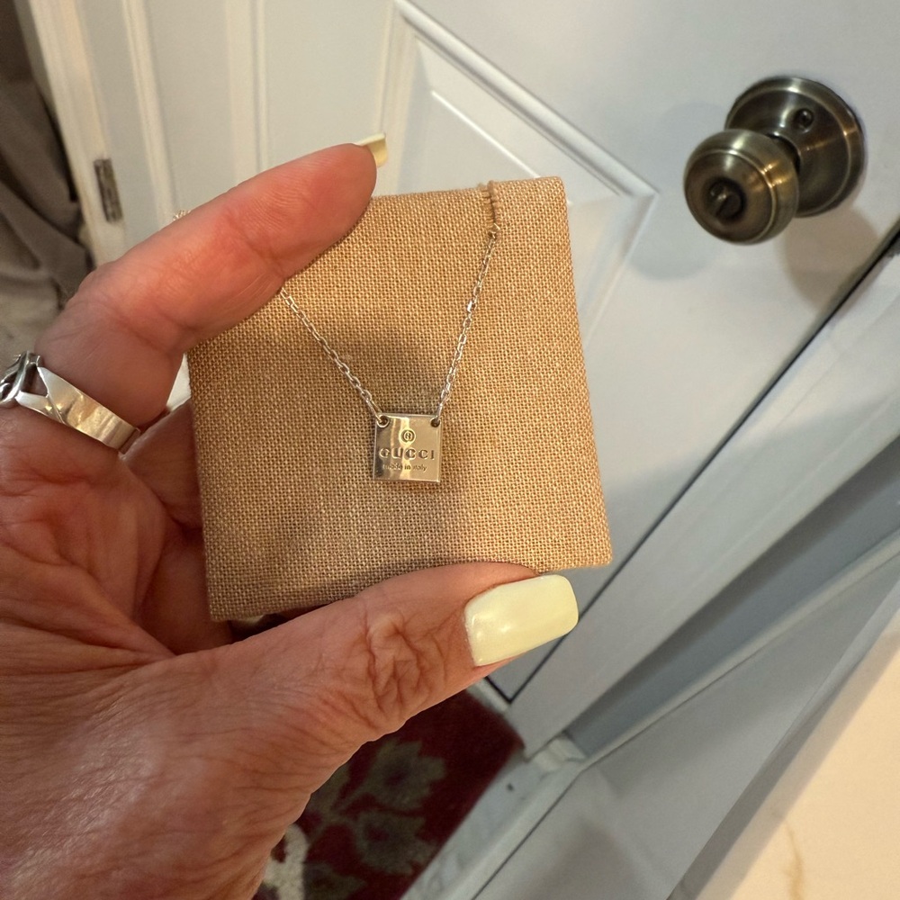 Gucci Silver Square Pendant Necklace - Picture 3 of 3